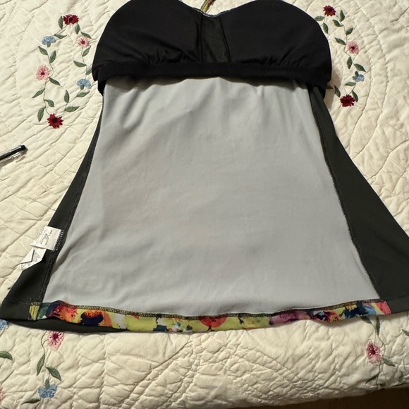 Sketchers Sz L Activewear Top NWT😊😊 - Picture 8 of 13